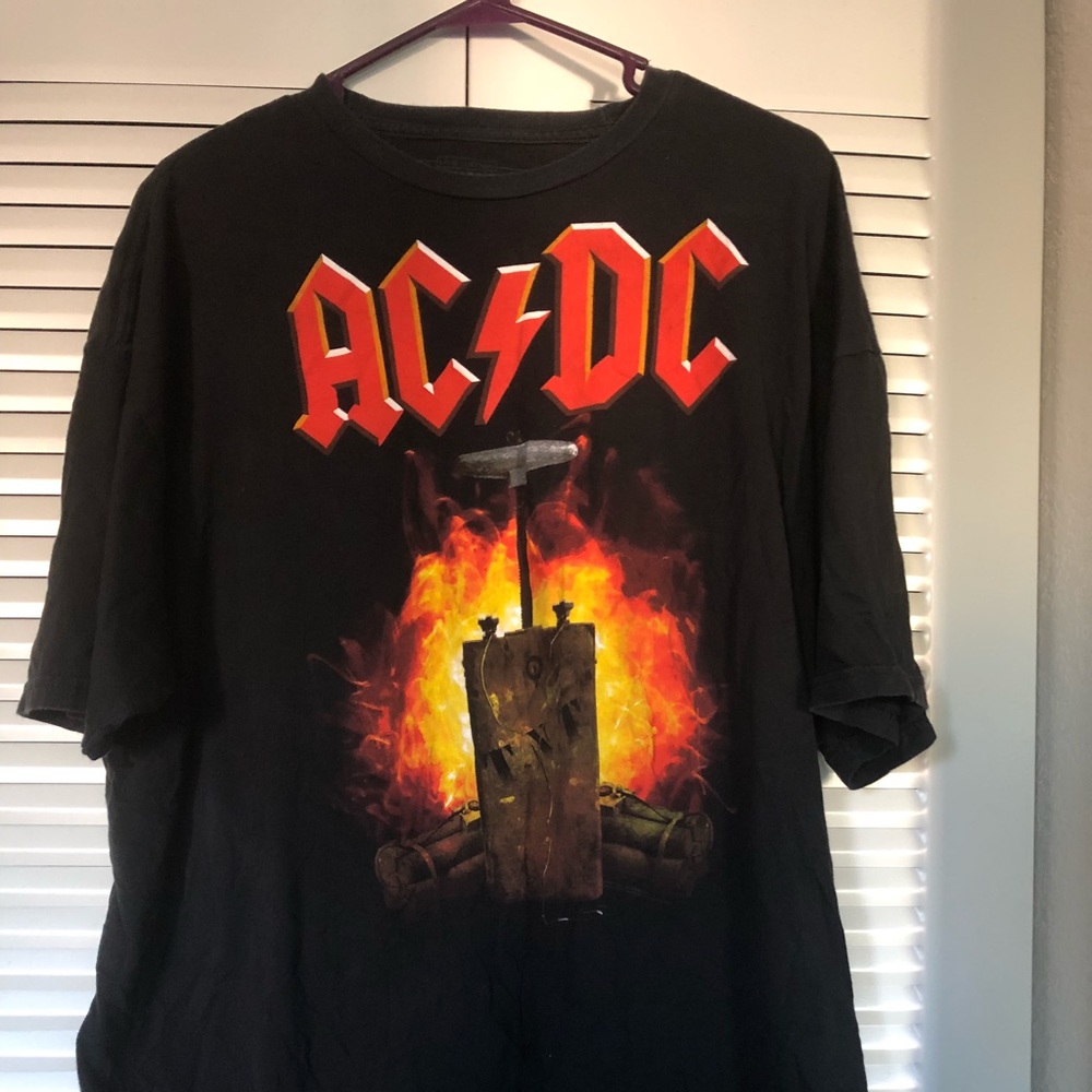 Black AC/DC shirt